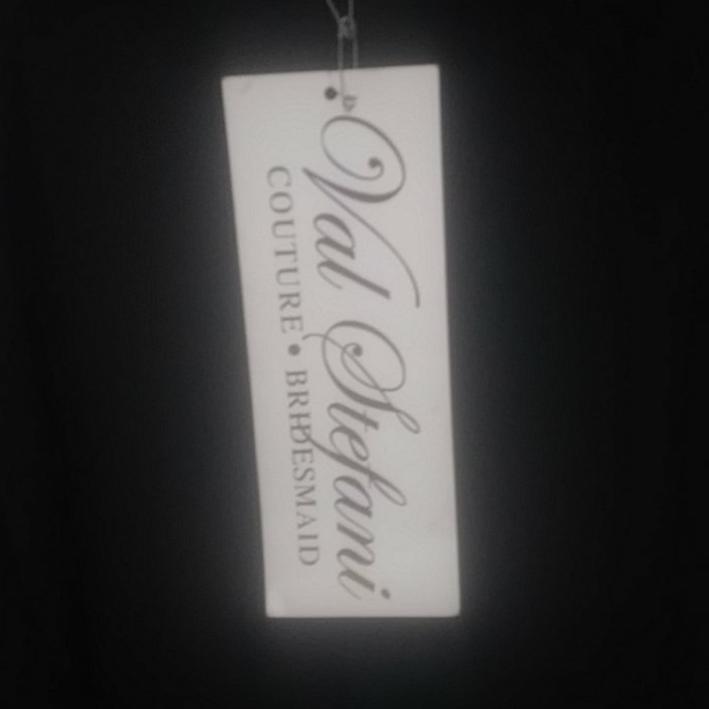 Dress - Picture 5 of 5